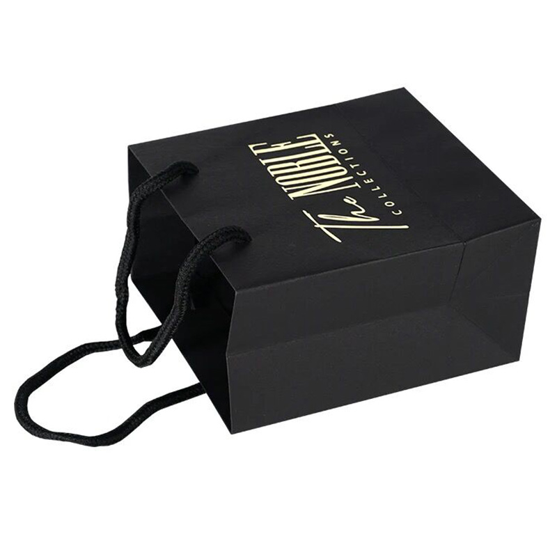 Luxury Black Paper Bags Printed Foil Stamping Packaging Small Paper Bags with Handles